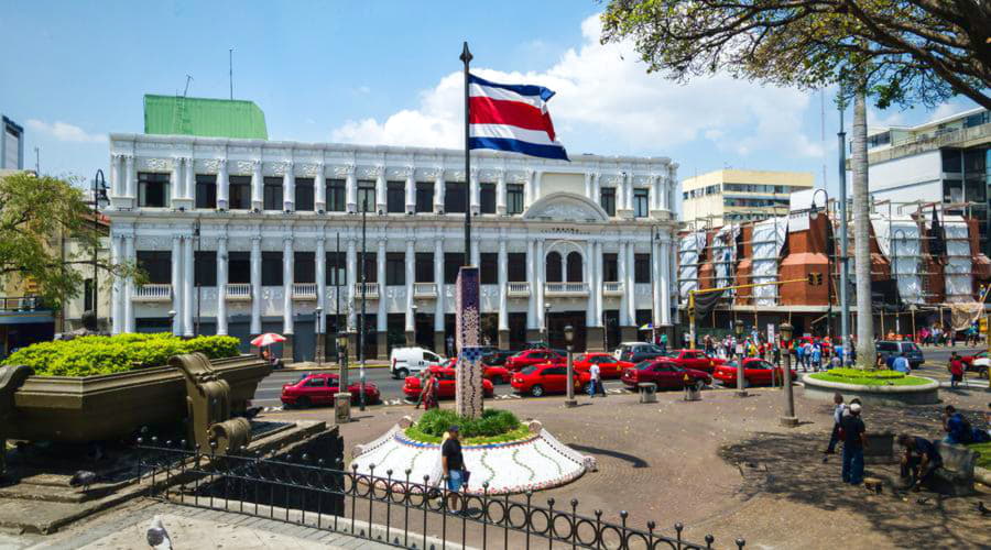 Nossos serviços de aluguel de carros oferecem uma seleção diversificada de veículos em São José.